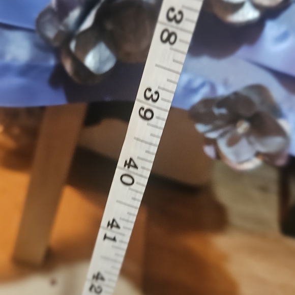 Elegant Strapless Blue Dress with Floral Details - Picture 11 of 13